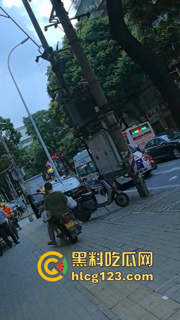 汕头体校外卖小哥爆猛料!老校区附近竟然发生灭门惨案,男子手起刀落,连老婆女儿都不放过!-3