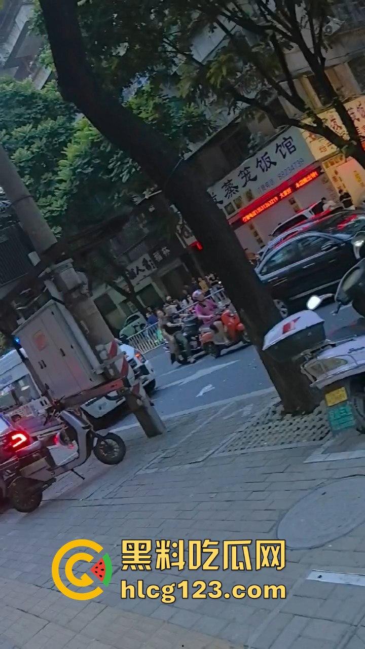 汕头体校外卖小哥爆猛料!老校区附近竟然发生灭门惨案,男子手起刀落,连老婆女儿都不放过!-7