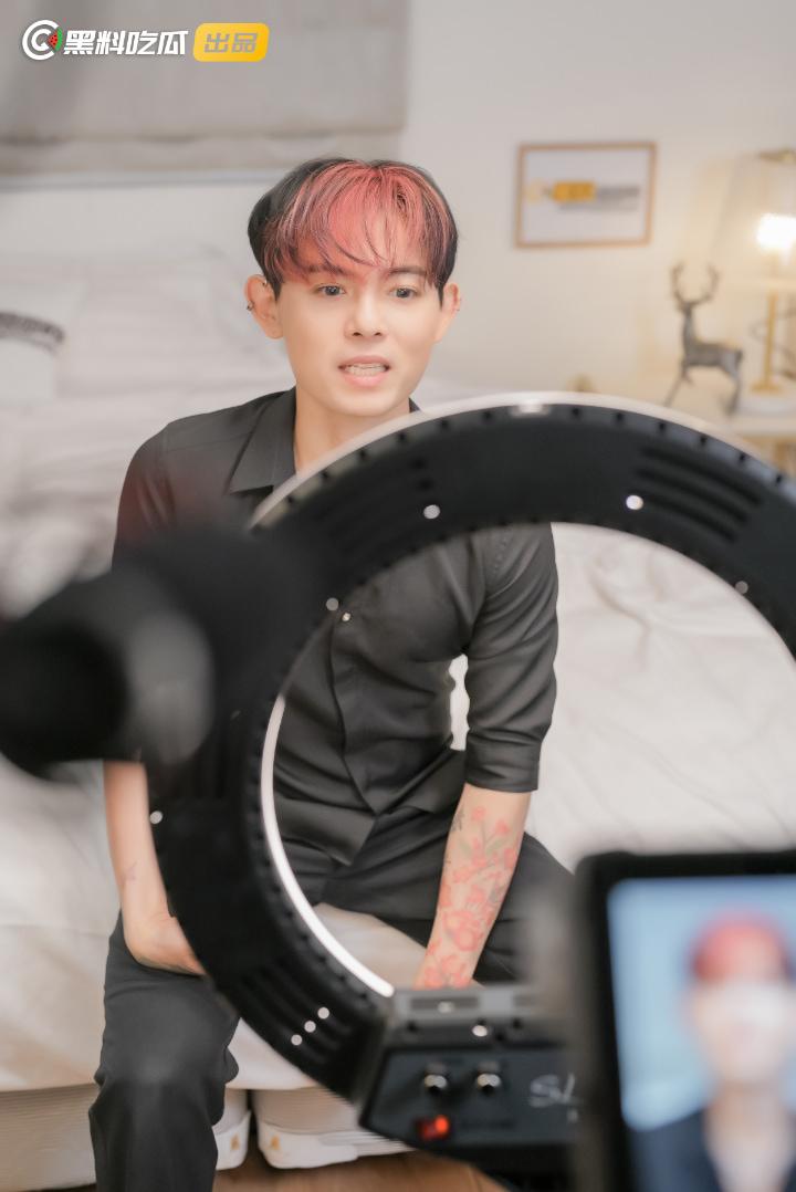 黑料吃瓜网出品-《江南第一小屌童锦程798&吴柳芳之花小龙&王老师爱情故事》第二集!-9