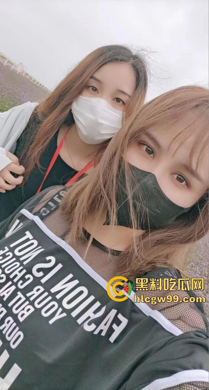 湖北人妻【李亭杉】背着老公和情人酒店开房,饥渴得衣服都来不及脱,主动翘臀求操,被压在床上暴力输出!-3