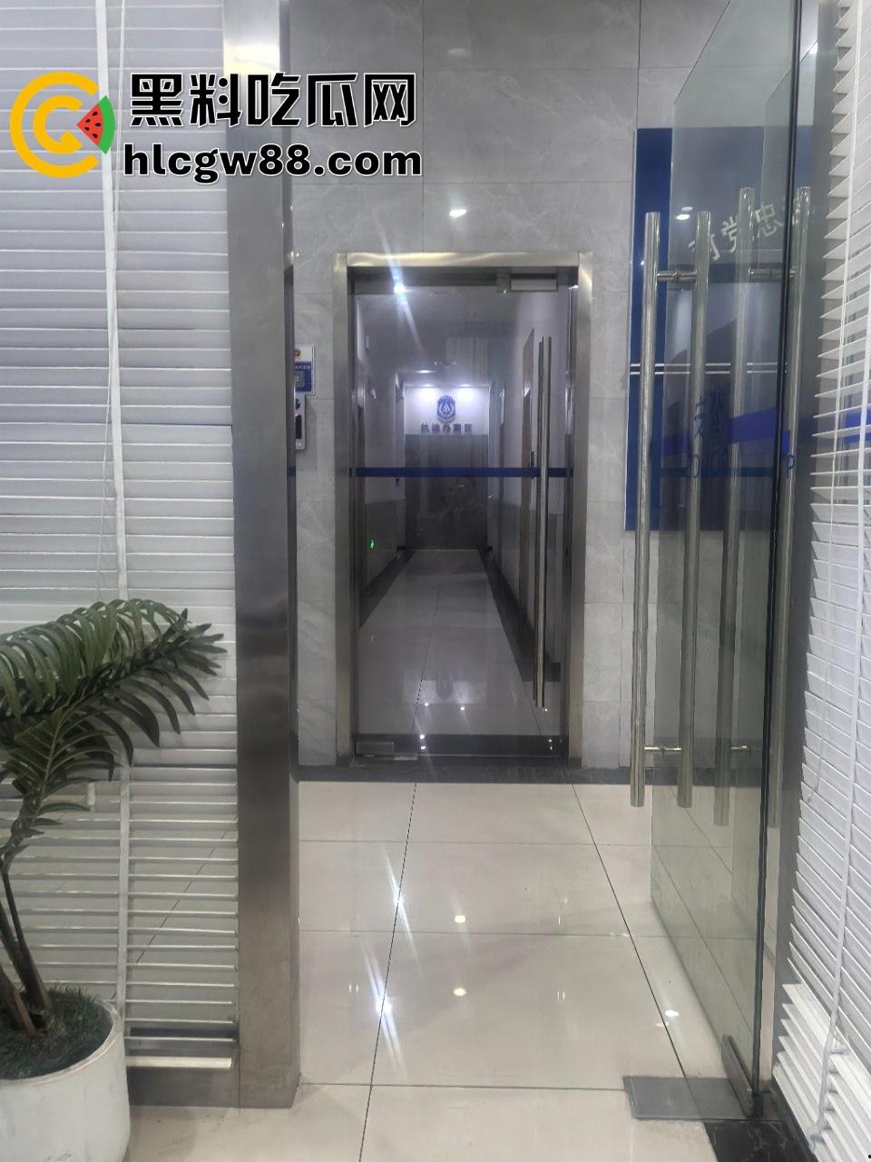 【上海避雷】高端高尔夫球场会员B哥饭局设套,深情装逼未遂变禽兽,差点强奸女孩!-15