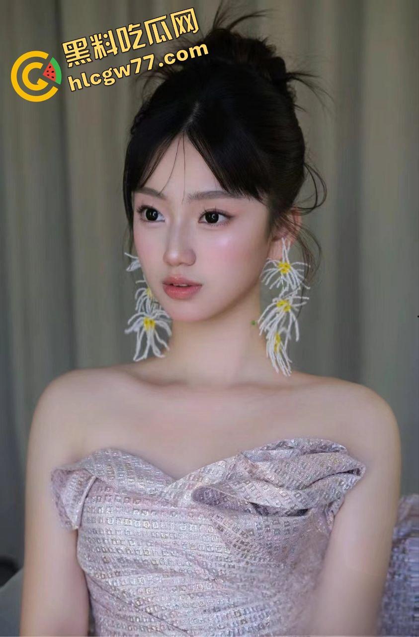 南阳『孙艺欣』浓眉大眼颜值拉满,宿舍偷拍流出,小母狗本性爆发,一晚被操7次还求再来!-3