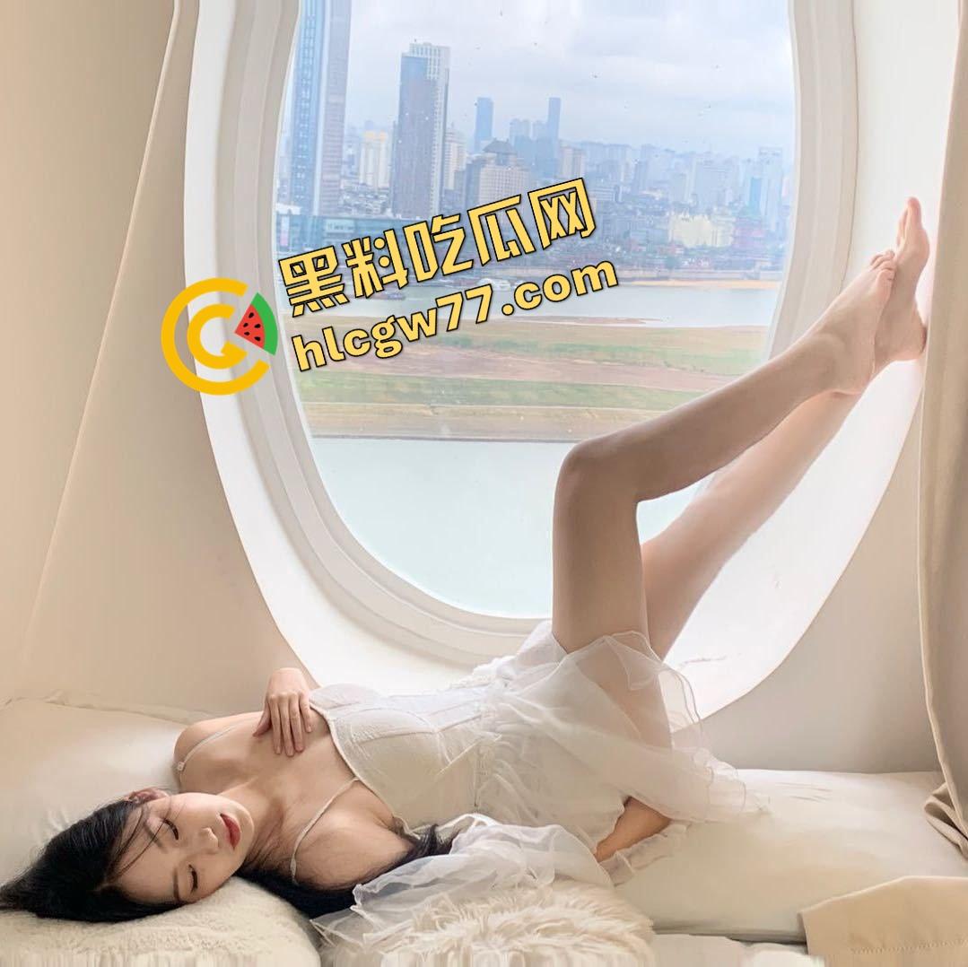 南阳『孙艺欣』浓眉大眼颜值拉满,宿舍偷拍流出,小母狗本性爆发,一晚被操7次还求再来!-8