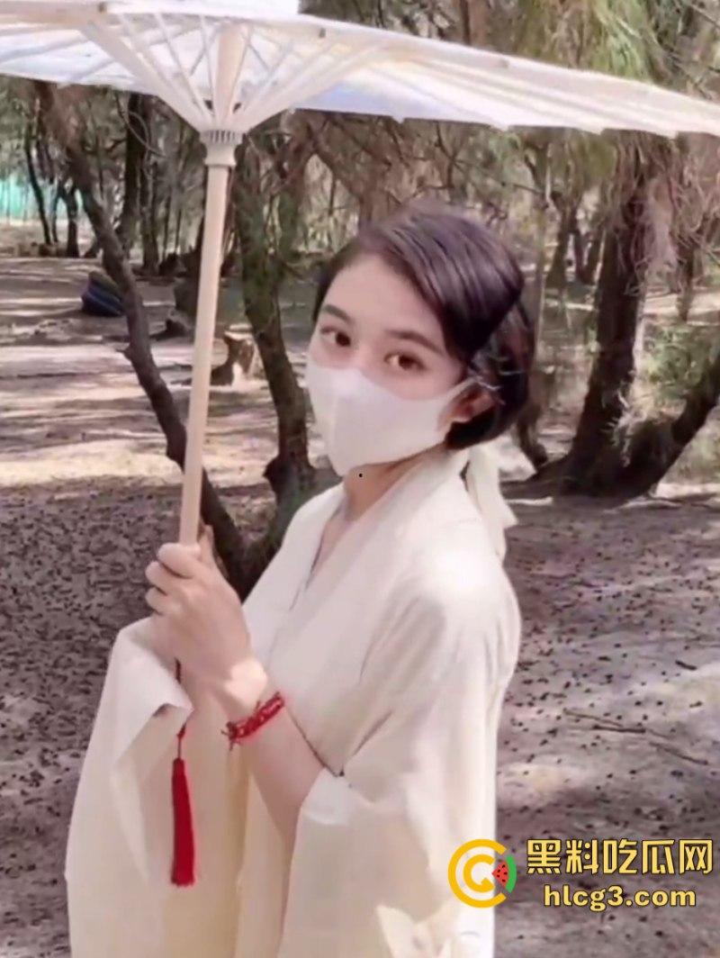 夏日炎炎!cos古风清纯美女 白嫩美乳骚穴 爽的呻吟不断!-1