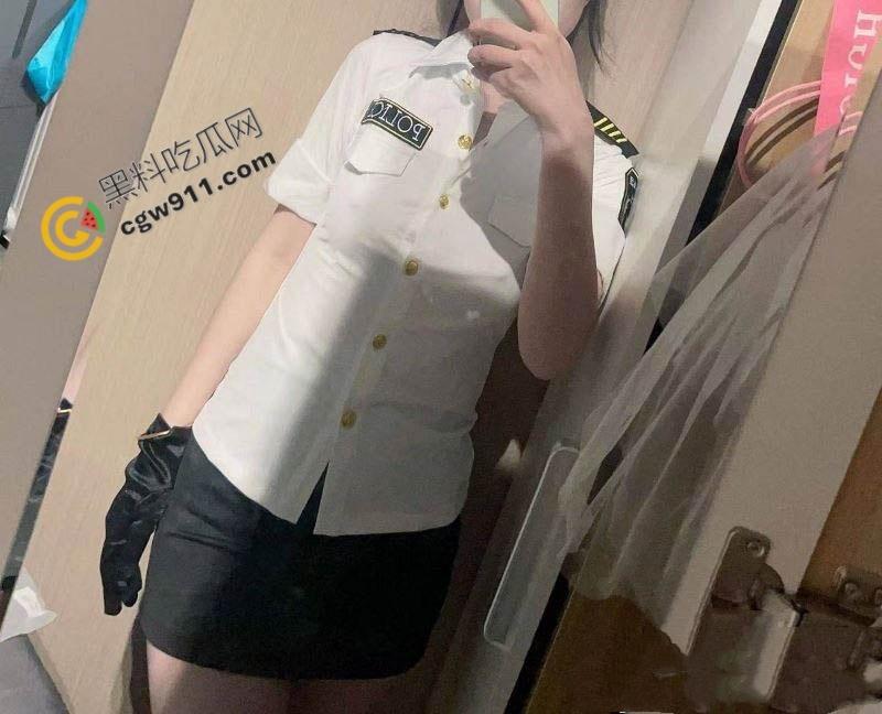 深圳北航校花【赵蕊】激情约炮!蕾丝性感,奶大肥硕,嫩穴乱颤,激情狂插,看得众人直呼过瘾-2