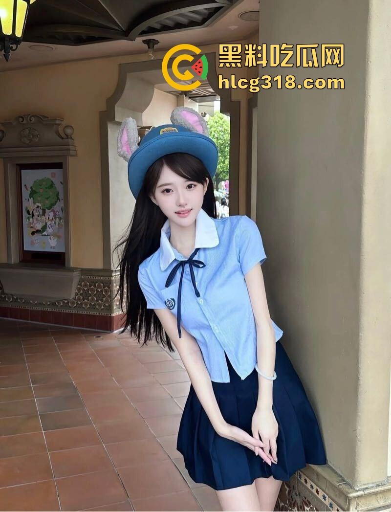 兄弟住院卧床不起,我直接在病房点了个跳舞妹子陪他看,妹子一跳他嘴角居然抖了,做兄弟在心中!-2