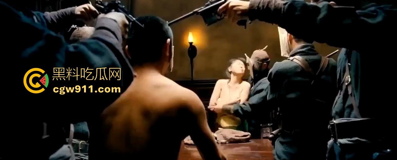 《让子弹飞》删减片段流出，藏着你绝对没见过的火辣画面！一脱成名人气女神【赵铭】 真实大奶上镜！-5