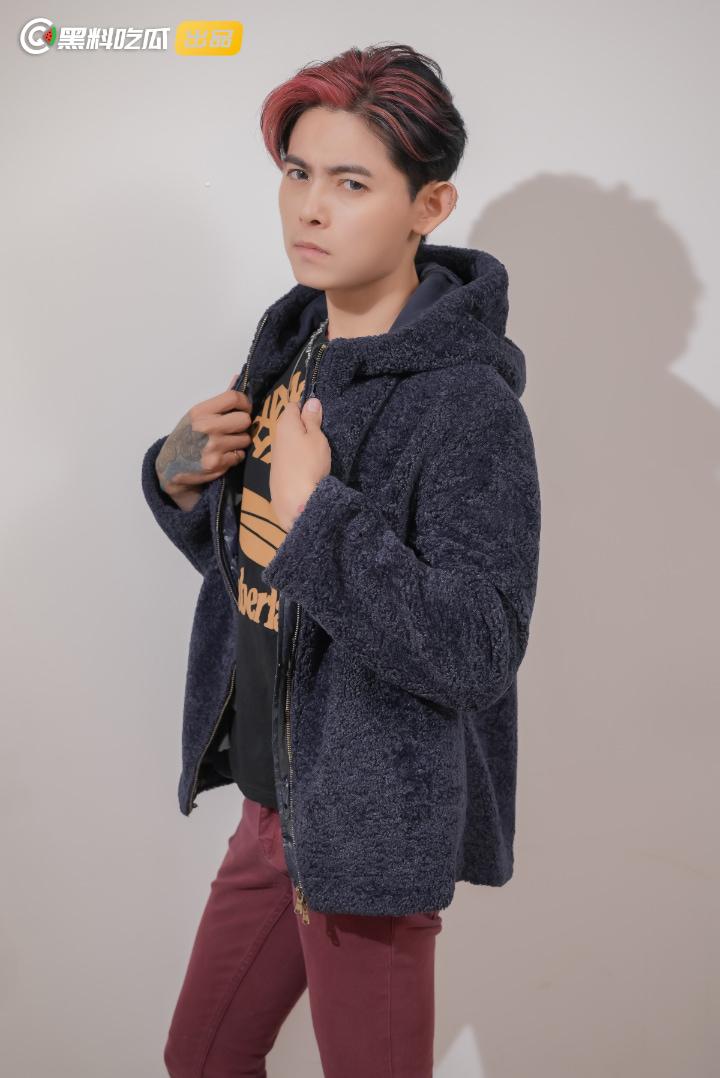 黑料吃瓜网出品-《江南第一小屌童锦程798&吴柳芳之花小龙&王老师爱情故事》全集!-2