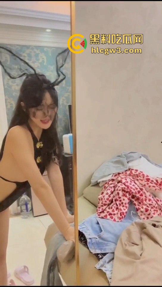 江苏网红脸骚母狗被猛攻!高颜值大胸白皮肤,金主爸爸后入猛操到崩溃,无套中出让沸羊羊心碎直掉泪!-9