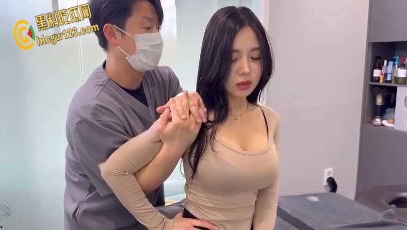 近距离亲密接触极品辣妹!火辣SPA全过程揭秘,专业男技师手把手教你撩拨技巧!-4