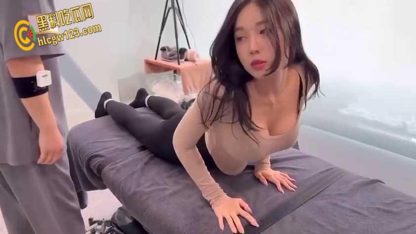 近距离亲密接触极品辣妹!火辣SPA全过程揭秘,专业男技师手把手教你撩拨技巧!-5