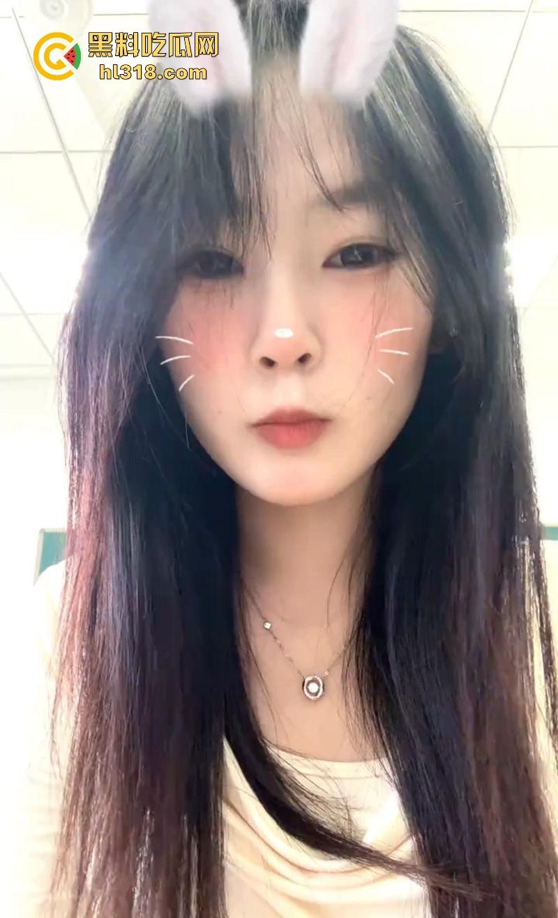 武汉工业大学骚学妹【李然然】不雅视频流出,清纯少女完美露脸口爆,白嫩娇躯被狂暴猛插,淫荡无比!-5