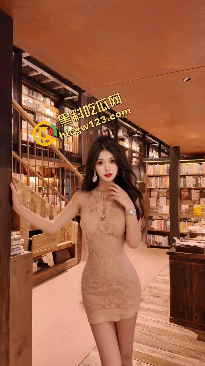 拍人体写真拍到肉棒硬出框,这摆拍这卡点男模小弟支帐篷,女模贴身摆拍,摄影师眼神都歪了!-4