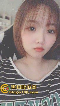 长沙反差母狗【余美婷】老公不在家性瘾犯了，被网调拍摄各种视频照片，这嫩乳肥臀真的看的带劲-6