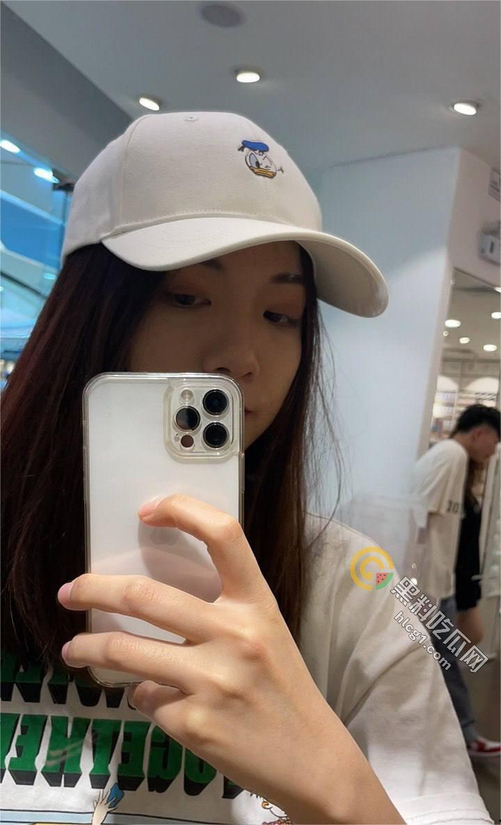 反差婊母狗吴新园曝光!职业护士化身骚母狗JK,绿帽老公泄密视频全网疯传!-6