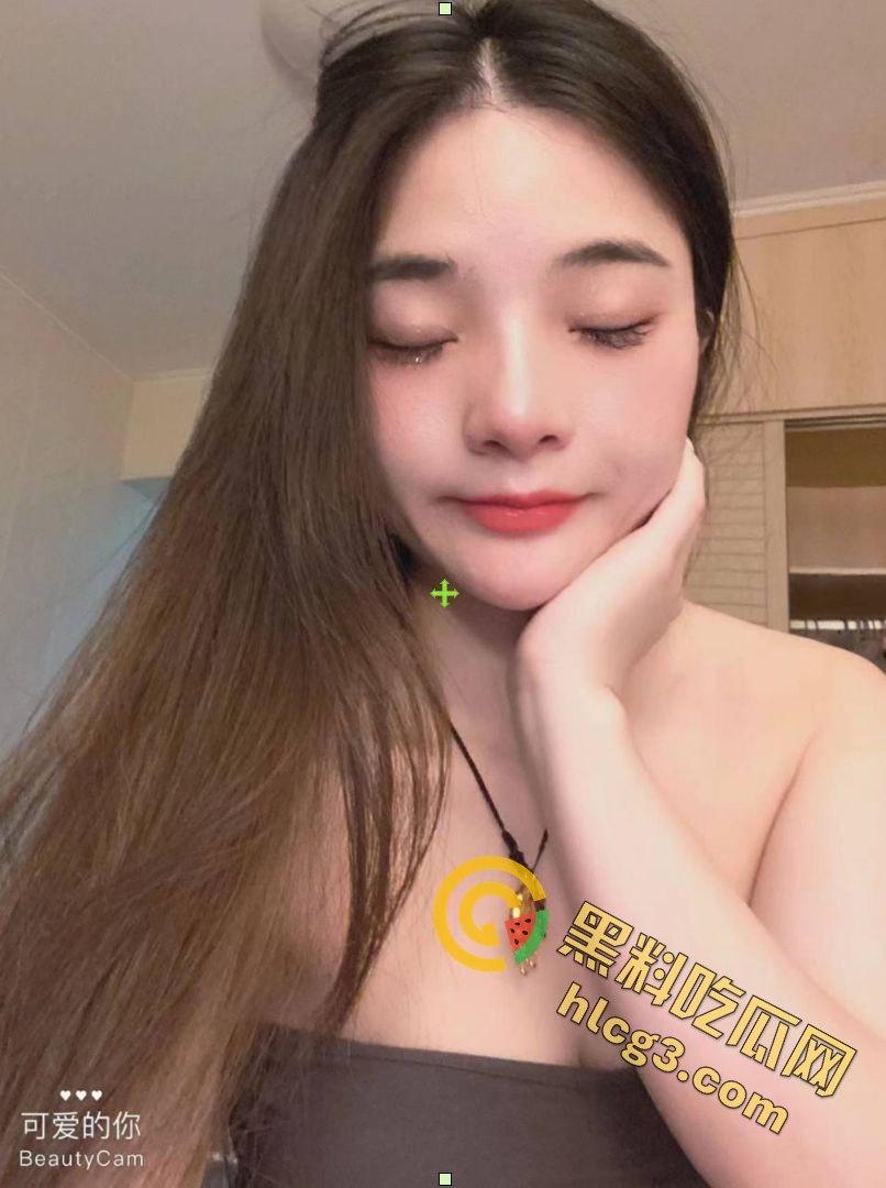 福州高颜值妹子私拍流出,口活啪啪被按双乳抽插令人爽爆-1