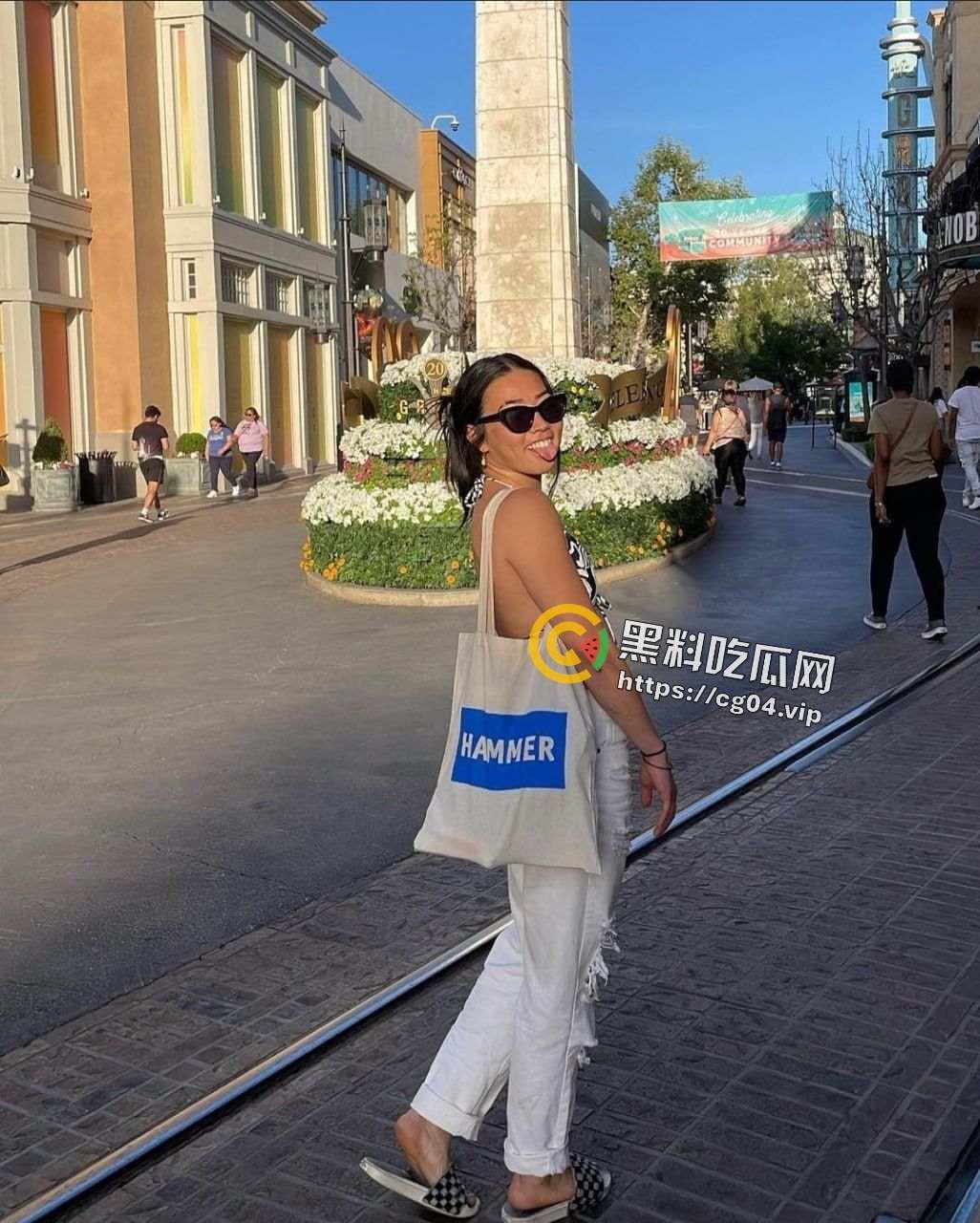 又是媚洋婊一个 华裔24岁DJ Alaska 模特 演员 白天上班当DJ 晚上下班吃洋屌-2