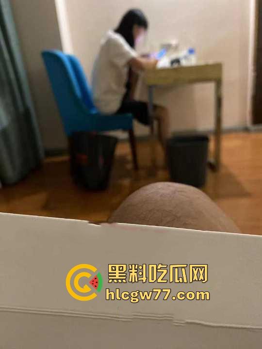 海角社区 和亲侄女的真实叙事 第三视角拍摄 用最爱的姿势来操最爱的侄女-4