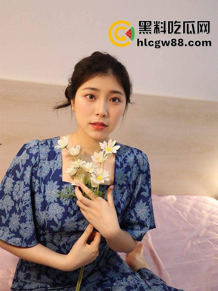 绵阳小龙坎火锅前台美女【黄佳佳】被金主调教爆草,白虎萝莉极品中的极品,操一下鸡巴都年轻!-8