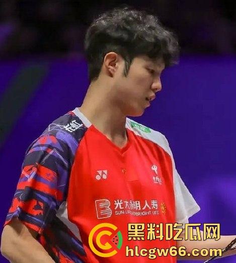 中国国家羽毛球队运动员【何济霆】未回应脚踏几条船事件 有被再爆出黑料 发视频大发脾气咄咄逼人!-1