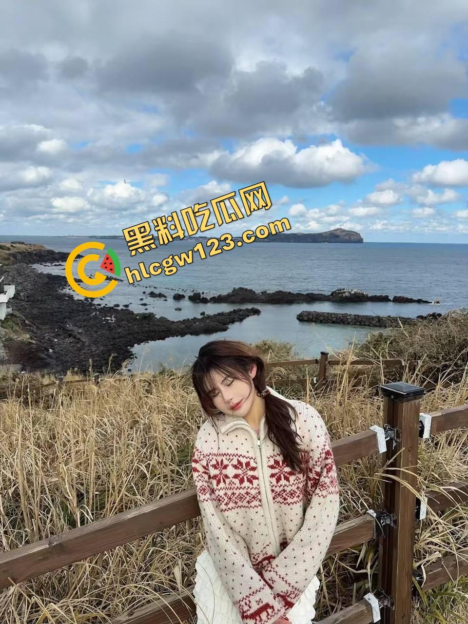 大学聚会喝出一夜情,昔日班花五瓶啤酒喝断片,直接带走去开房,乖乖戴套套上就开搞!-4