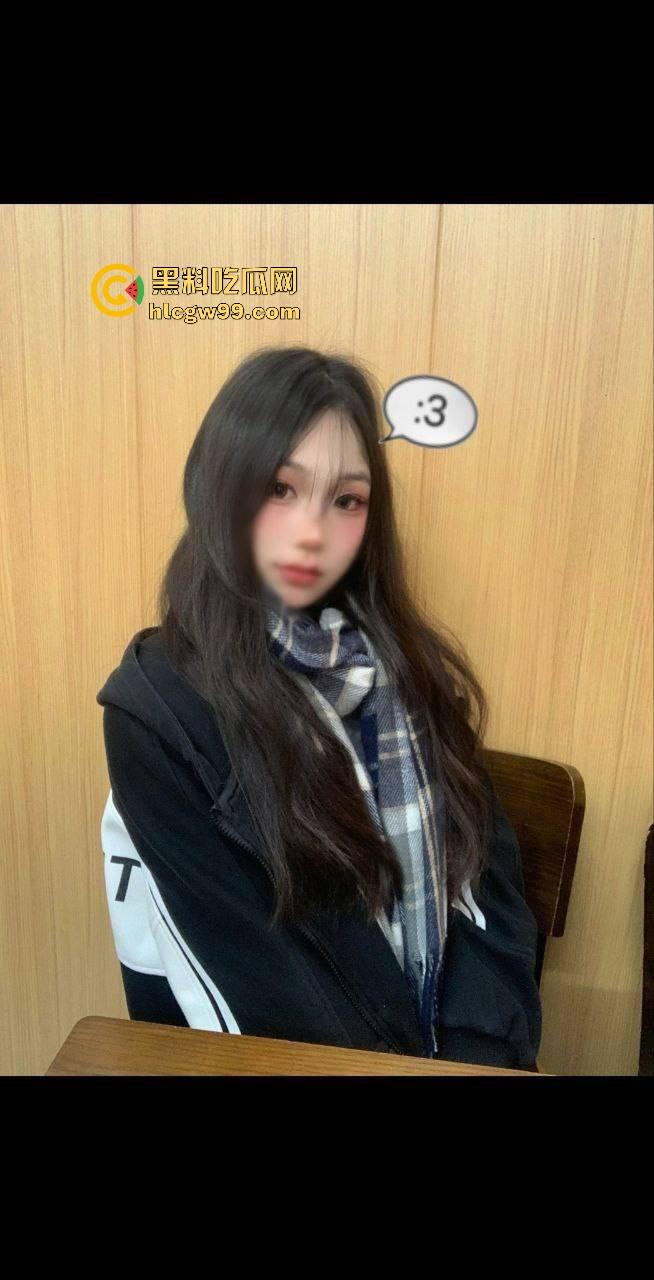 重庆巨乳小母狗『王晓希』独家视频曝光,跪地揉奶跳骚舞,脸穴同框疯狂自慰求主人大鸡巴!-3