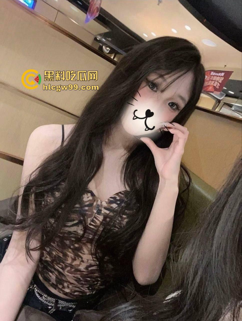 重庆巨乳小母狗『王晓希』独家视频曝光,跪地揉奶跳骚舞,脸穴同框疯狂自慰求主人大鸡巴!-10