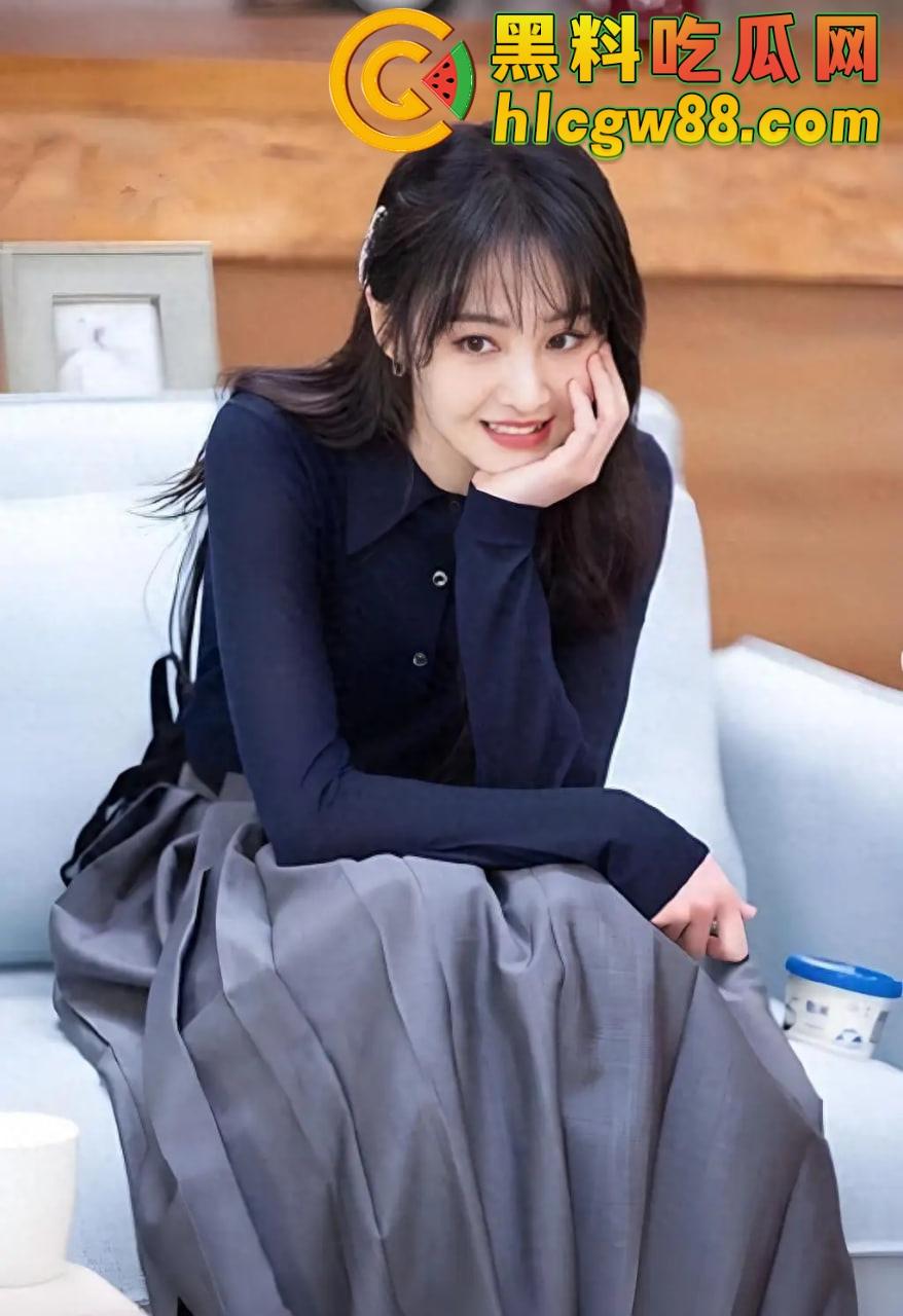 郑爽新瓜炸裂!AKA直播爆料她给亲爹当小三操上床,美国怀孕逼破裂,黑白追债卖房卖逼,国民闺女变烂婊!-19