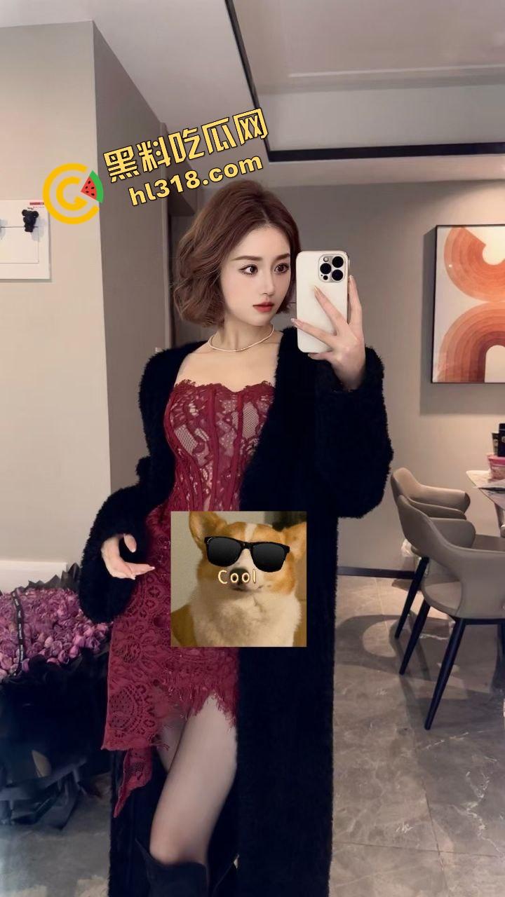 极品少女1V7大战现场,全程轮番吞精液,挨个排队撸管喂射她嘴里,都说没见过这么耐操的母狗!-4