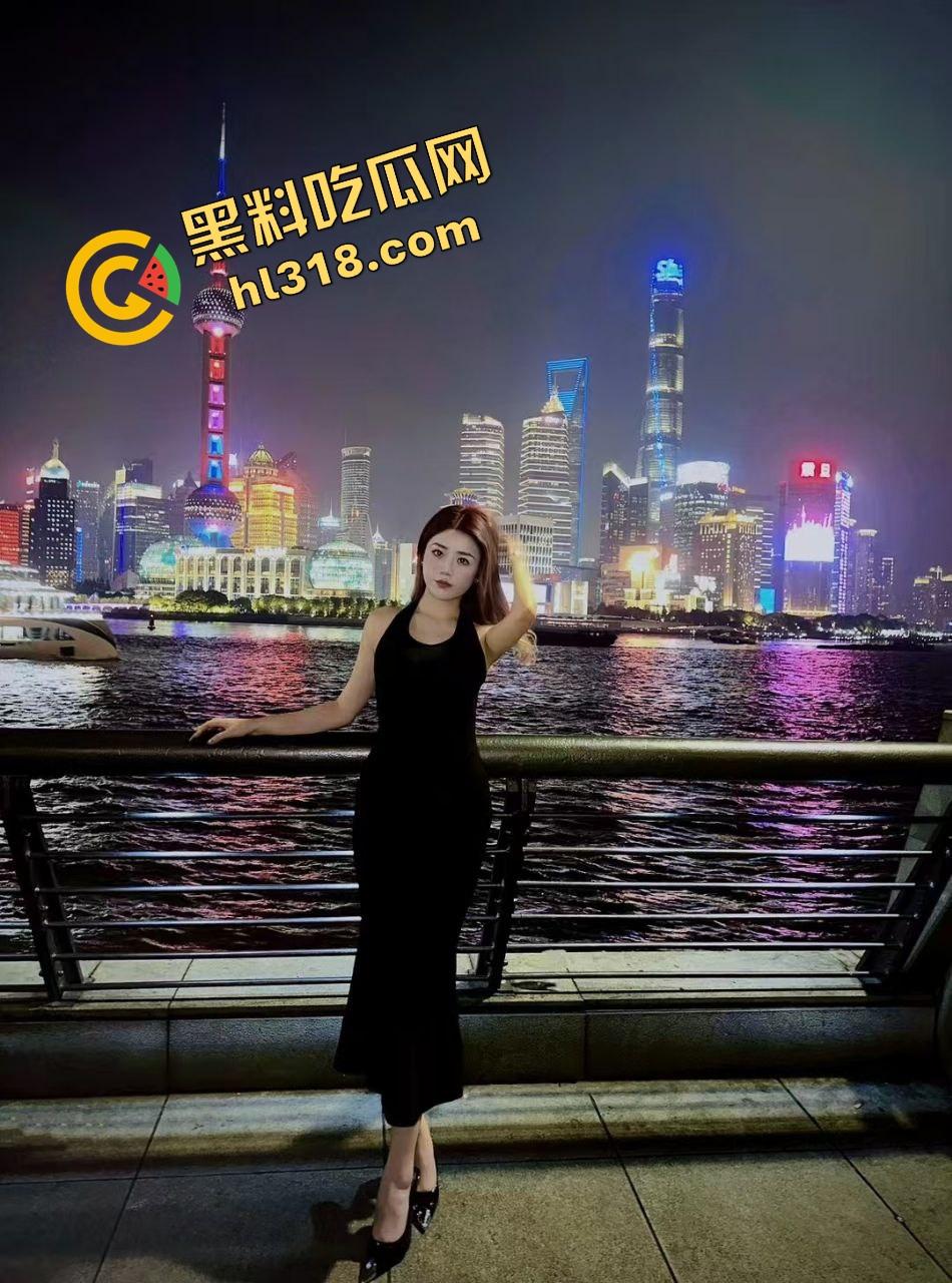 极品少女1V7大战现场,全程轮番吞精液,挨个排队撸管喂射她嘴里,都说没见过这么耐操的母狗!-6