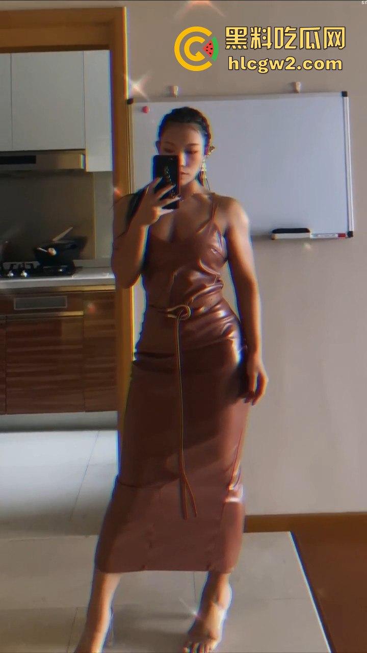 推特撸铁健身博主【甜甜】高端裸体健身局流出 这逼劲道十足能夹断钢管,恐怖如斯!-5