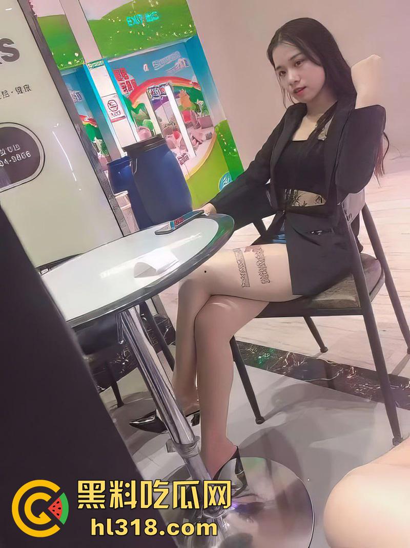 河北邯郸白领【胡思敏】,极品身材反差尤物,背着男友被领导无情打桩爆操,分手后视频遭男友流出!-3