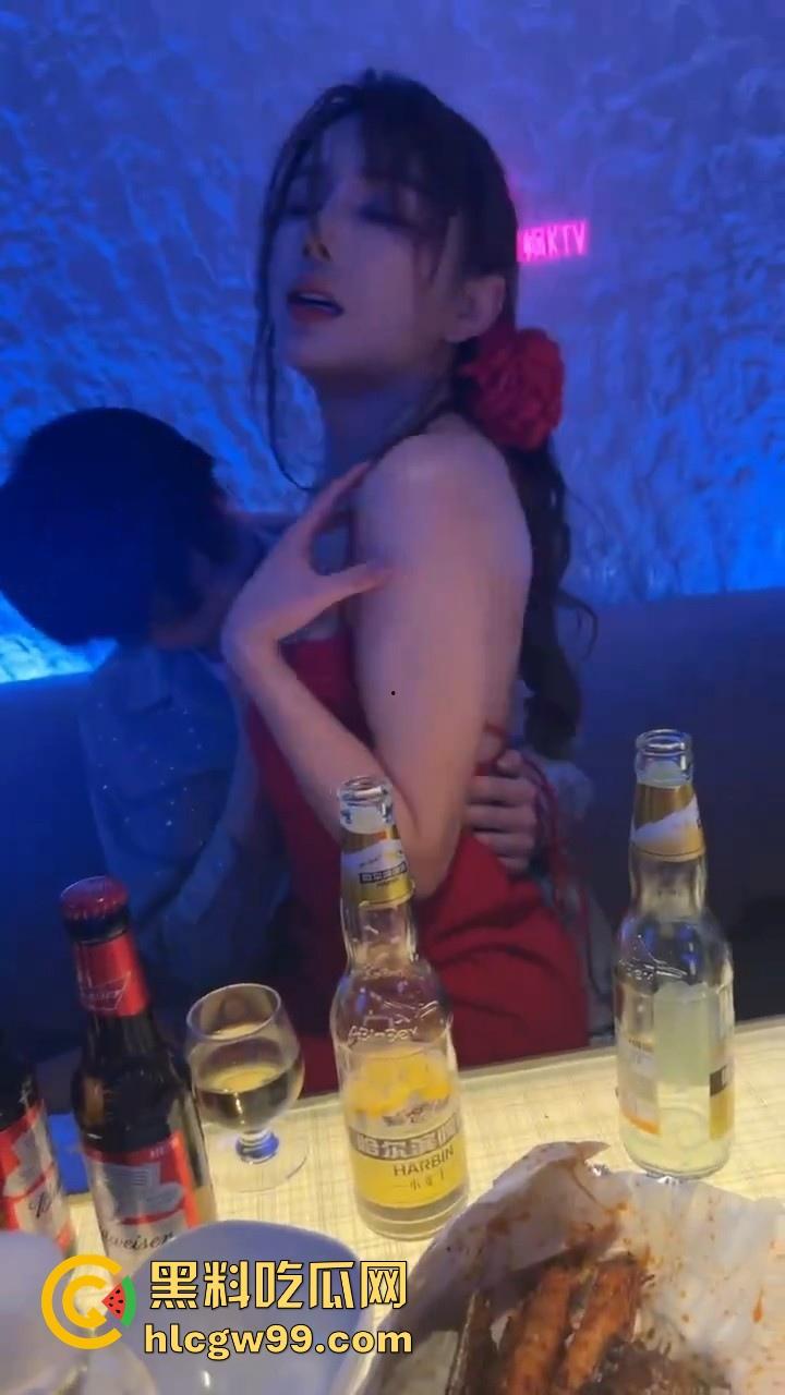 玩归玩闹归闹夜店里面别拍照！大城市夜店精彩瞬间流出，都是极品身材的骚货，还是你们会玩！-10