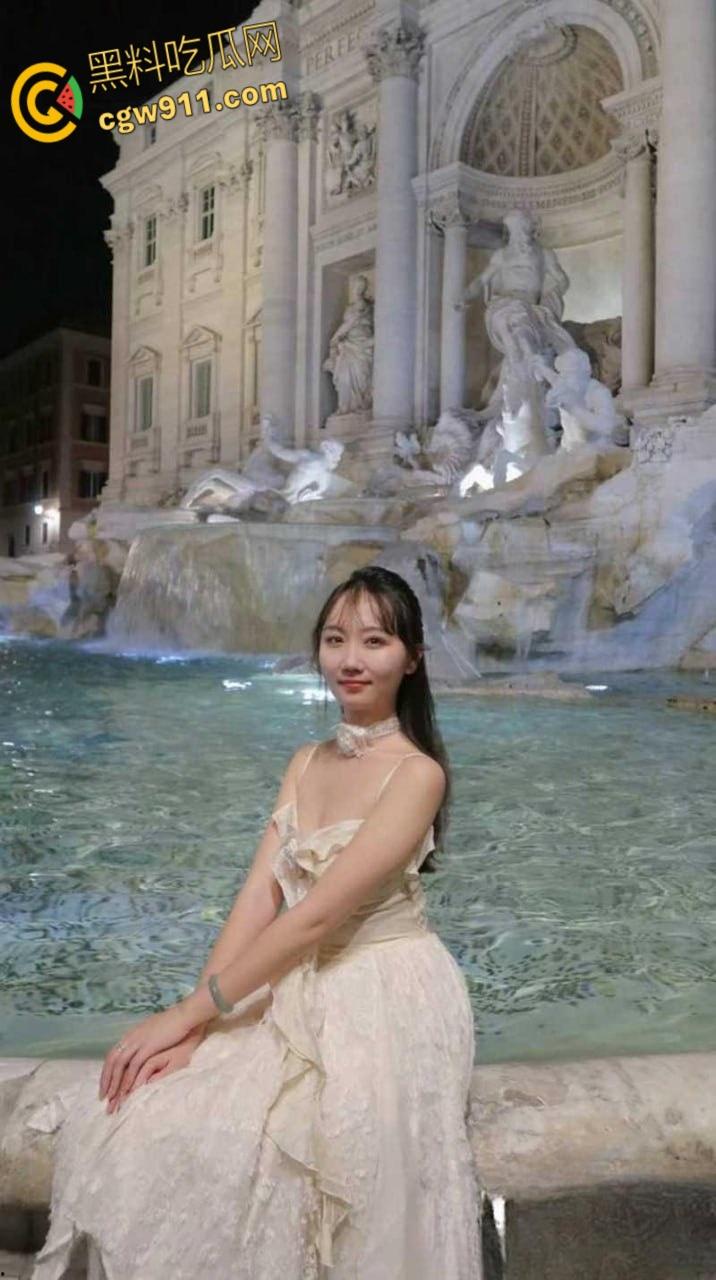 上海外国语大学【王静瑶】,性感御姐下海卖淫,屁眼还被灌入矿泉水调教,菊花还被大屌对着小便 !-3