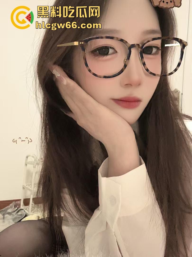 群友分享约了个考研学霸大学生,嫩得掐出水,写完作业才让日,酒店开房都不忘冲刺一战!-2