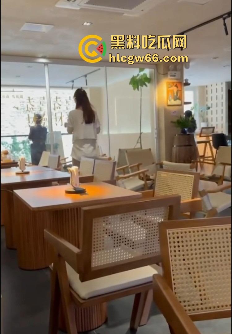 群友分享约了个考研学霸大学生,嫩得掐出水,写完作业才让日,酒店开房都不忘冲刺一战!-4