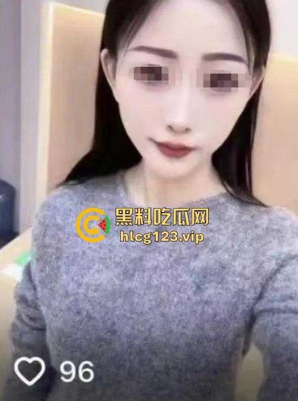 河南夏邑原配抓小三【双双】，丈母娘亲自上阵调解，女婿出轨场面一片混乱，小三真容曝光后抖音销号！-13