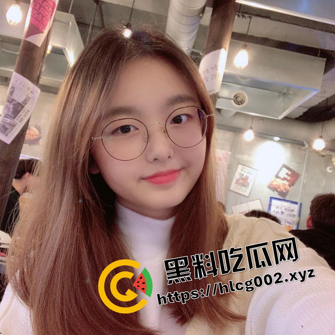 四川大学巨乳学妹 和同校学长玩调教 珠圆玉润极品大奶 极品自拍被学长系数流出-7