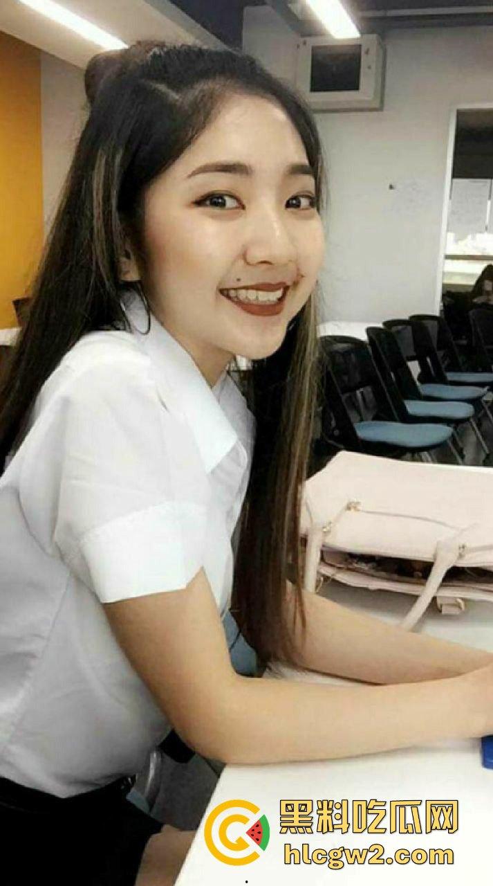 阿克苏金桥商场销冠养成记 销售新套路推销员『张若曦』下班吃鸡成交,业务能力不重要,手段够就行!-1