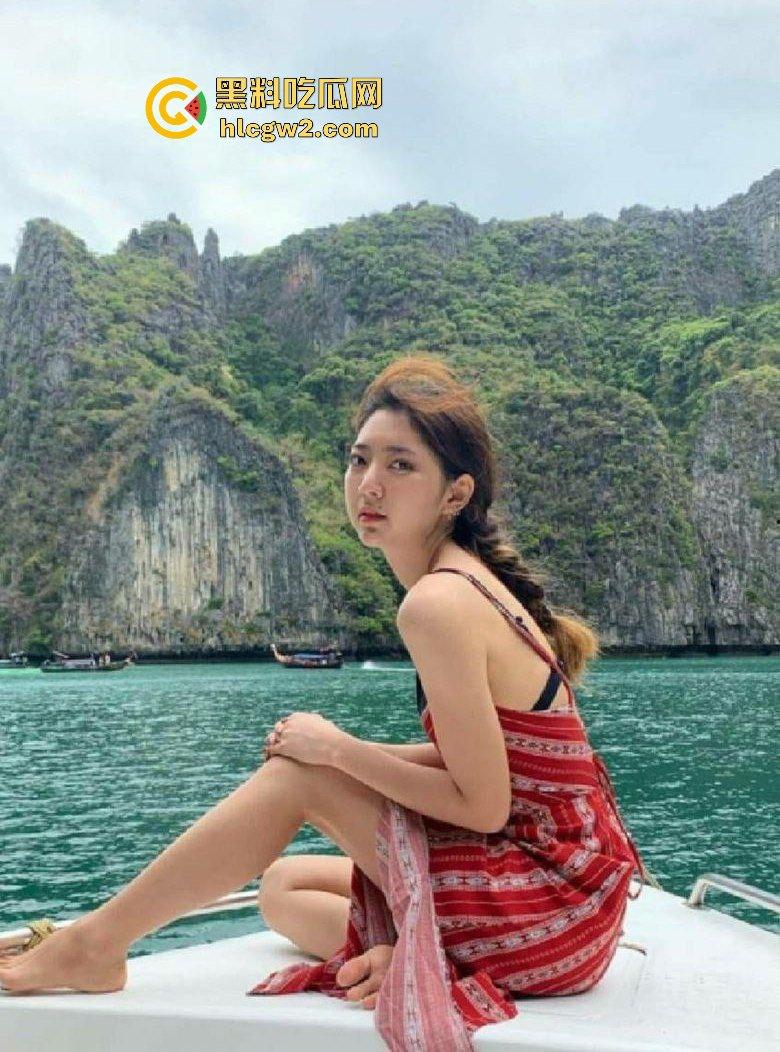 阿克苏金桥商场销冠养成记 销售新套路推销员『张若曦』下班吃鸡成交,业务能力不重要,手段够就行!-2