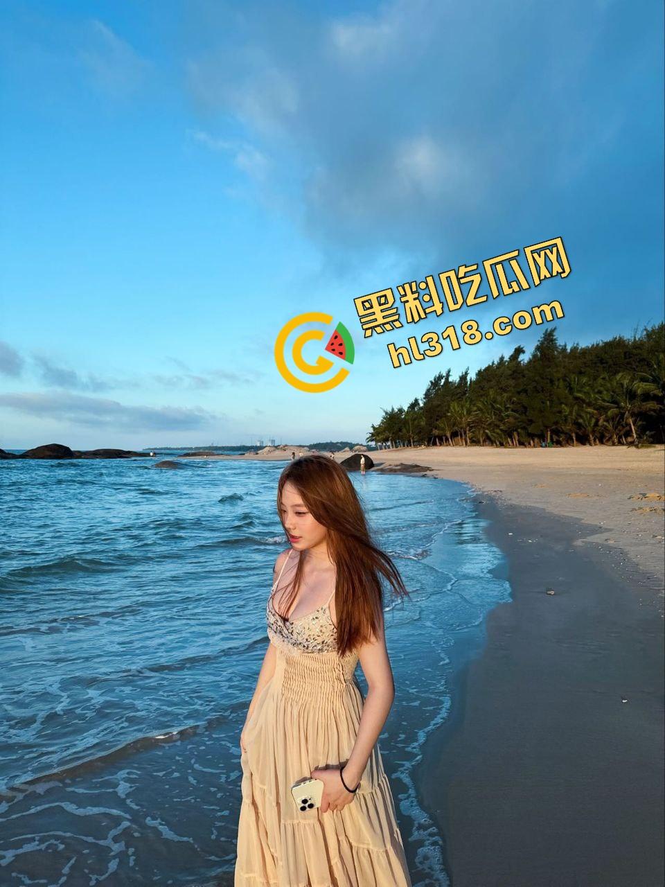 一根根本不够用,女友大胃口两根振动棒齐上阵,塞到高潮全程翻白眼还嫌不过瘾,这才是真正的骚货!-6