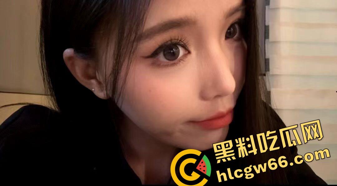 长沙肉感骚货【婉婉】身穿情趣衣撅逼给金主摆拍,假屌爆插嫩穴插到松弛,呻吟骚到让人原地射!-2