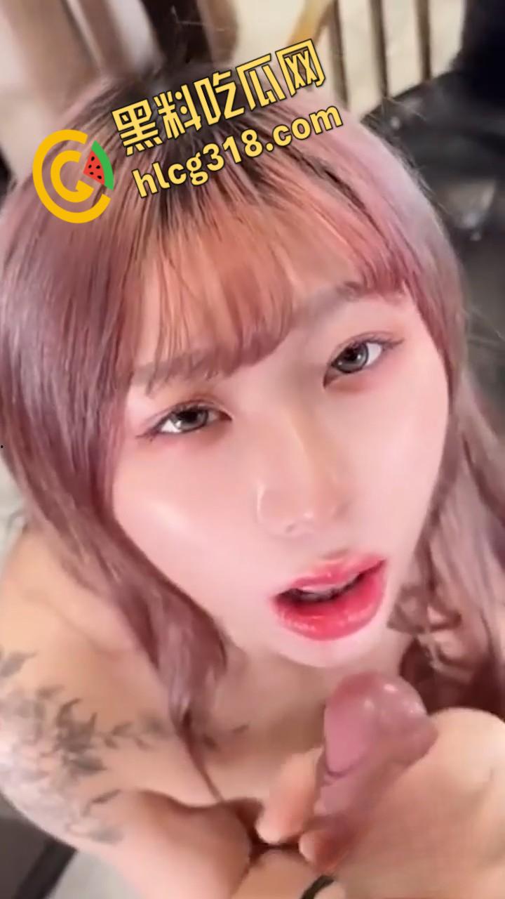 OF高颜值巨乳女神【艾玛】,G罩杯巨乳肥臀,抽插骚穴奶子波涛翻涌,简直就是人间极品炮架 !-4