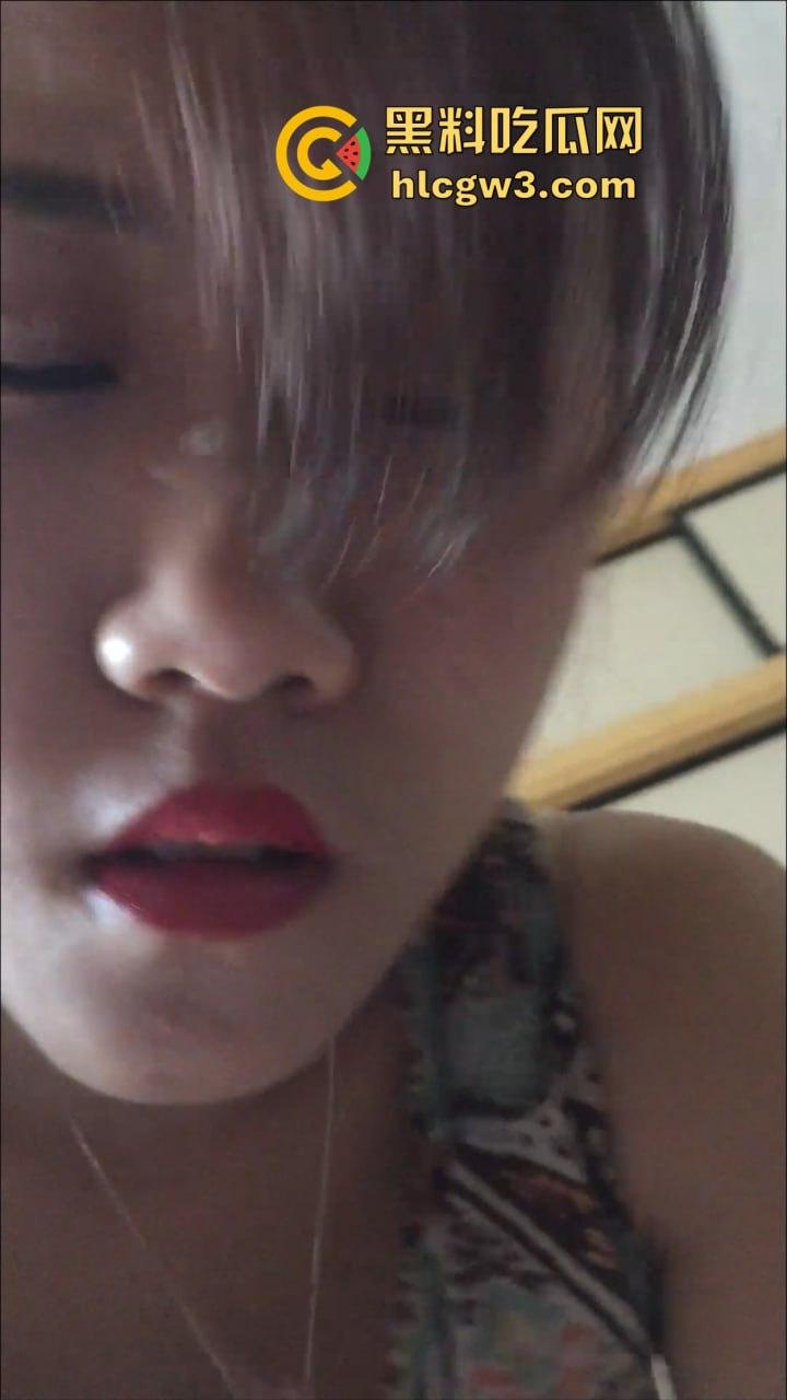 清晨大奶少妇口交式叫醒服务 堪比莞式服务 男人的浓精才是她的晨间营养餐 清晨第一发让阳光和浓精齐飞!-5