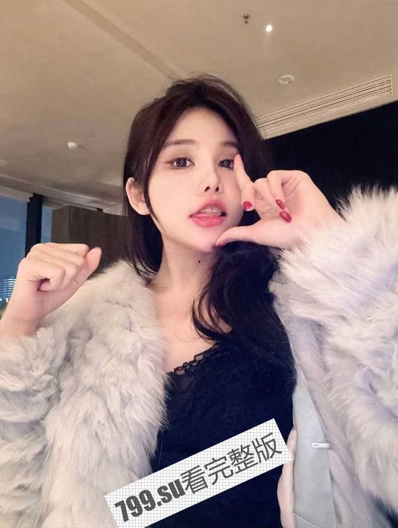 极品反差婊 抖音网红 Liuyue 大尺度私拍和男友啪啪视频流出 完美露脸-5