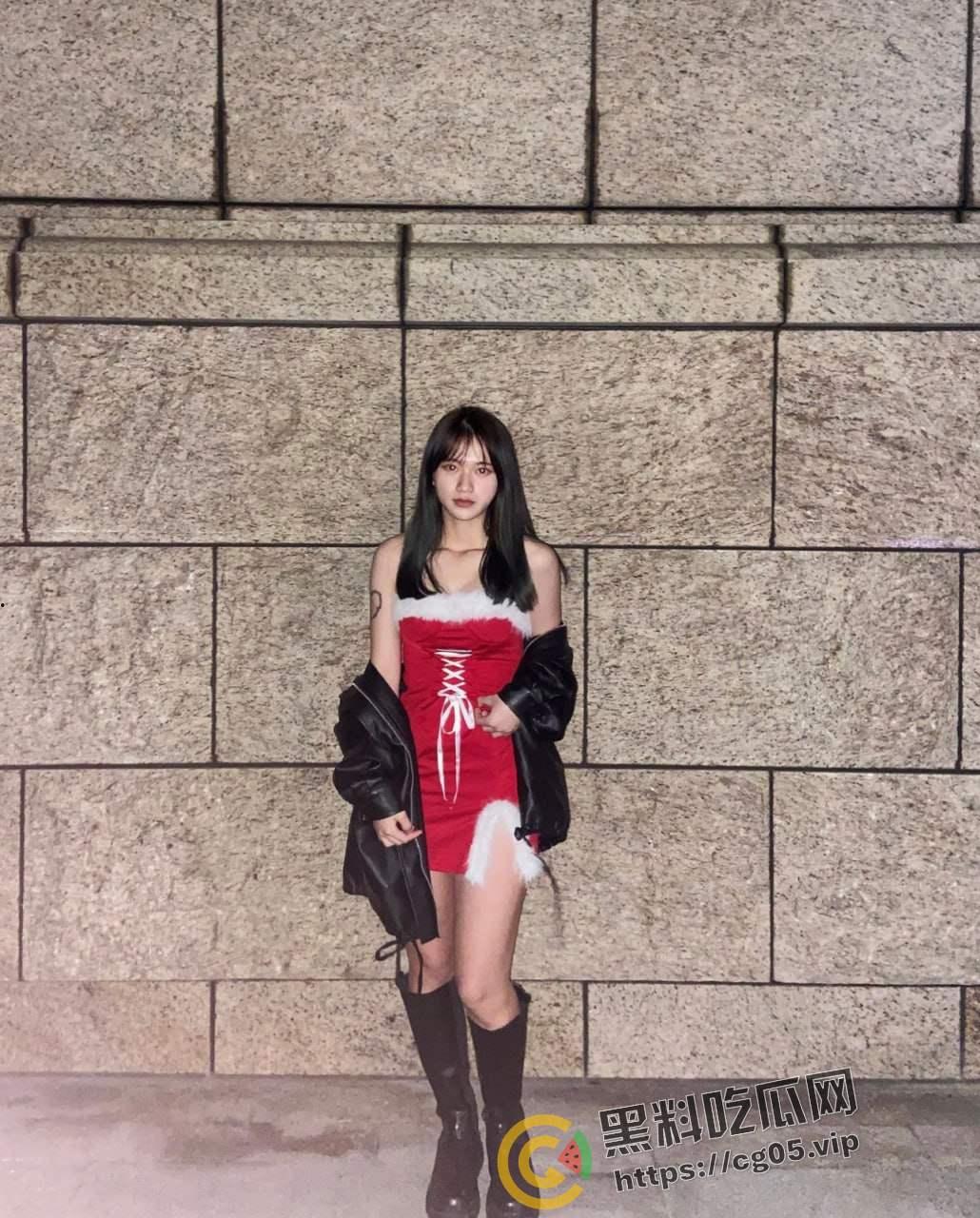 武汉大学反差婊 私密视频被渣男前男友流出 一脸清纯 口活贼棒-3