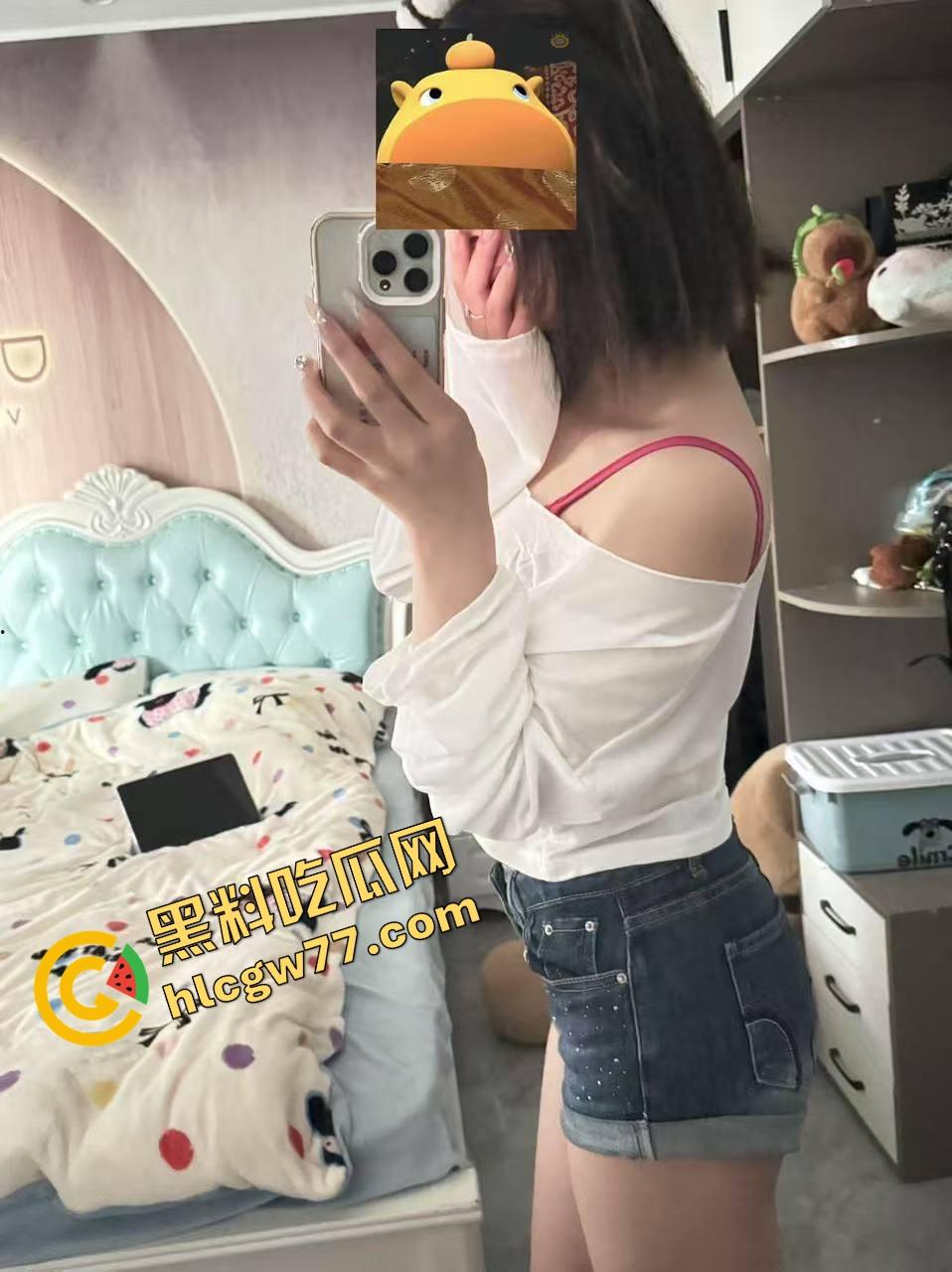 绿帽博主陌泽夫妻 首次体验夜未央租妻服务 性感骚妻被金主疯狂舔穴 前后夹击暴力输出!-4