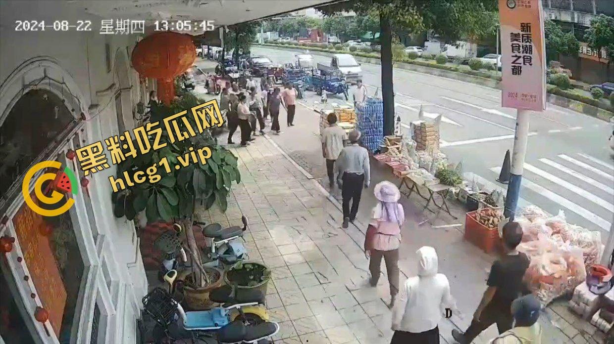 广东潮汕 聚众抢劫超市!哄抢明抢物品!实现群体零元购!太出生了!-4