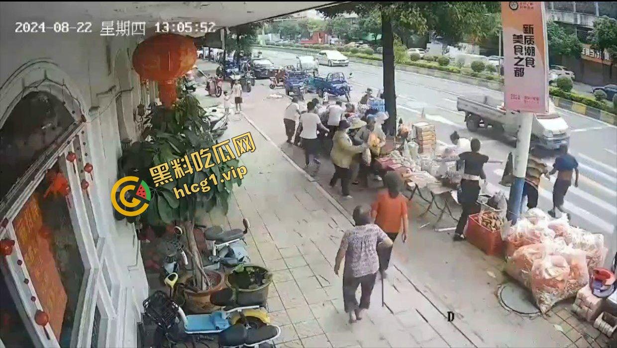 广东潮汕 聚众抢劫超市!哄抢明抢物品!实现群体零元购!太出生了!-5