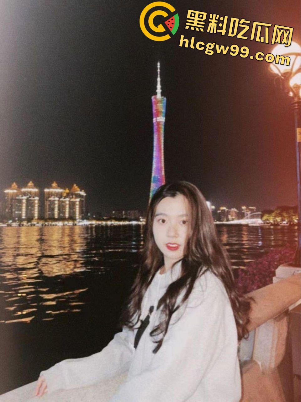 重庆OL反差露脸女职员【张秋月】被主人各种调教视图泄密，婚纱捆绑口塞踩头当狗玩-5